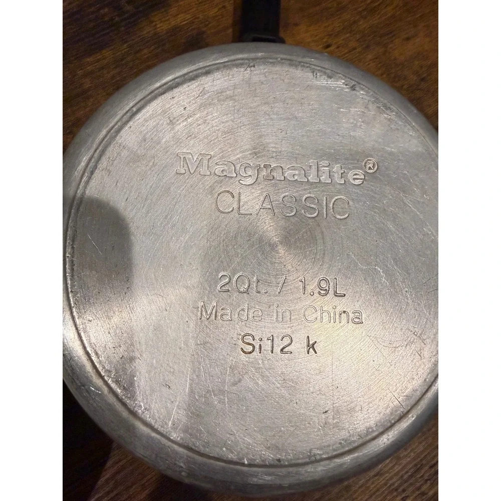 Magnalite Classic 2 Qt Cast Aluminum Saucepan with Lid Si12 k Silver Pot China